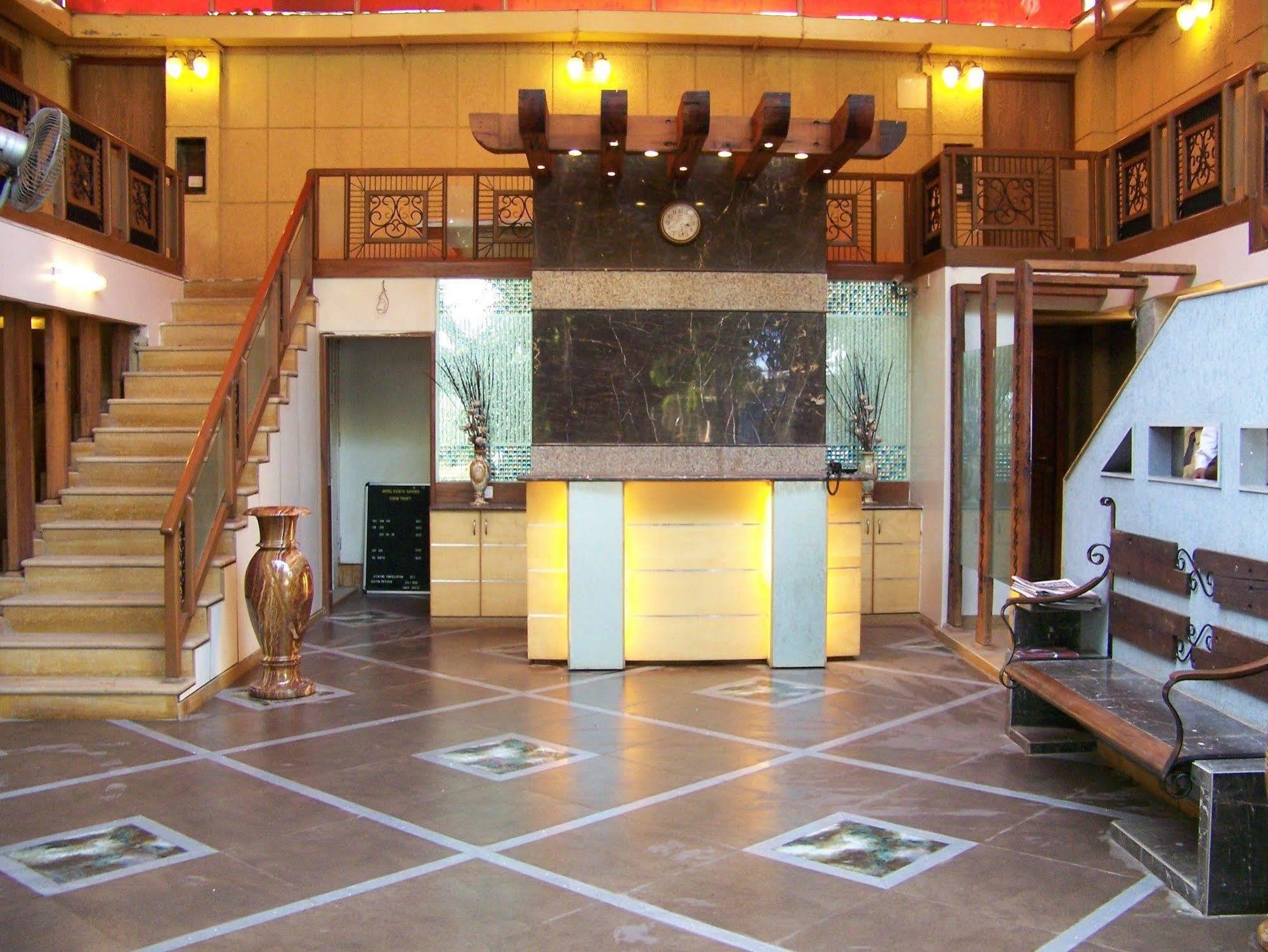 Hotel Beach Garden Βομβάη Εξωτερικό φωτογραφία